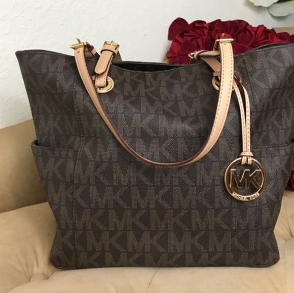 Michael Kors Monogram Tote - Picture 3 of 16
